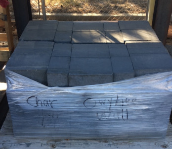 (1) Pallet Of Owhyee Charcoal Wall Stones