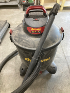 12 Gallon Shop Vac Lot # 33