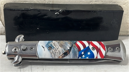 Knife with Patriotic Design & 3.75" Blade