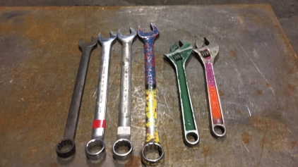 Assorted wrenches