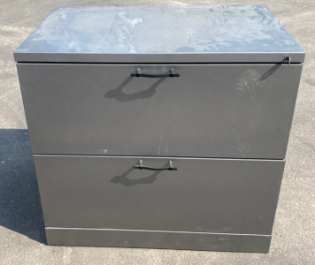 2-Drawer Filing Cabinet with Key