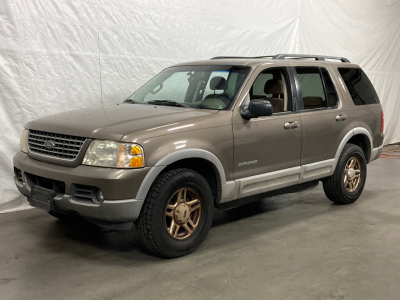 2002 Ford Explorer - 4x4 - 3rd Row