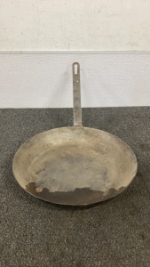 16" Metal Frying Pan