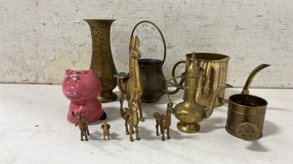 (11) Assorted Decorative Items