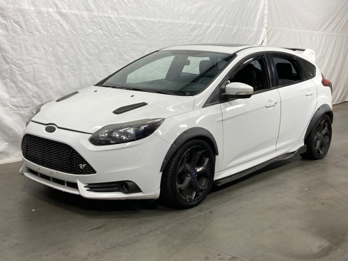 2013 Ford Focus RS - Loaded & Fast!