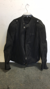 (1) Victory Motorcycles USA Ridding Jacket With Protective Gear Inside