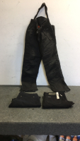 (2) Pairs Of Womens Harley Davidson Jeans (1) Pair Of Womens Harley Davidson Snowmobile Pants