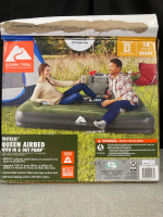 Ozark Trail Tritech Air Matress- Queen w/ In&out pump