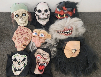 (8) Halloween Masks & Skull Decor