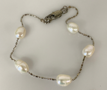 Beautiful Pearl Bracelet
