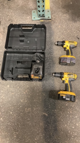 2- DeWalt DC728KA drills 2 batteries, charger and case