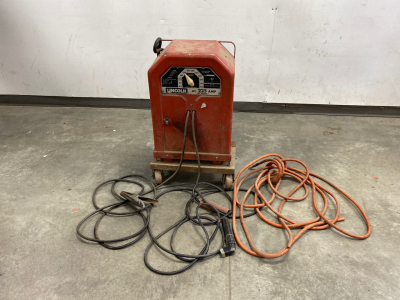 Lincoln 225 Amp Arc Welder