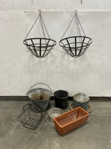 Assorted Outdoor and Pet Items