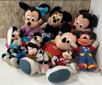 (9) Mickey & Minnie Mouse Plush Toys