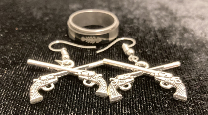 Carbon Fiber Ring And 6 Shooter Earrings