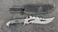 Serrated Dagger W/Sheath