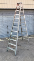 12ft Louisville Brute Double Sided Fiberglass Ladder