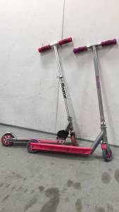 (2) Youth Razor Scooters