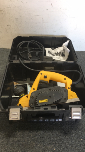 Dewalt 2.5mm Electric Planer With Hard Carry Case