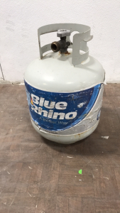 Blue Rhino Refillable 15lb Propane Tank