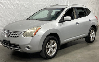 2010 Nissan Rogue - Leather - AWD - Runs Well.