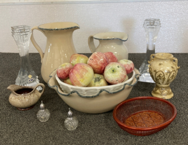 Assorted Kitchenware