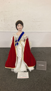 Franklin Heirloom Doll Queen Victoria