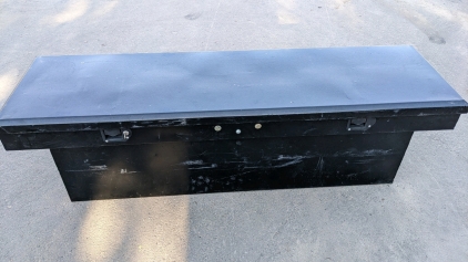 70" Pickup Bed Toolbox w/Key