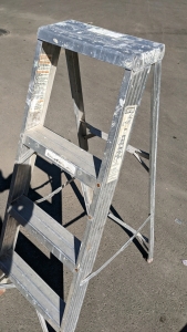 4' Aluminum Step Ladder, 24x12x20 Aluminum Platform