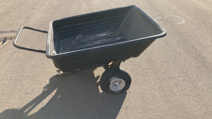 Trailer/ wheelbarrow with hitch