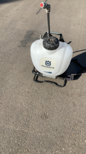 Husquarna backpack sprayer