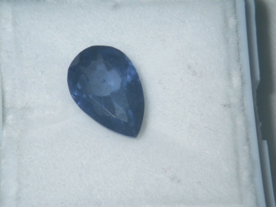3.17 ct Natual Tanzanite with Gem Card