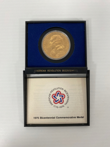 1975 Bicentennial Commemorative Medal