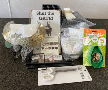 Assorted Garden Items