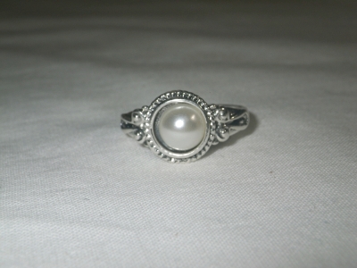 Silver-Toned Pearl Ring Size 10