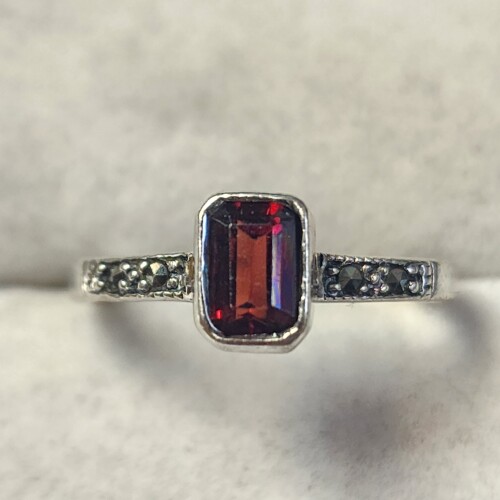 $100 Silver Garnet And Marcasite Ring