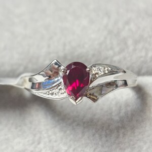 $160 Silver Garnet(0.55ct) Ring