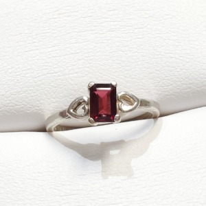 Silver Garnet Ring