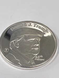 1 Troy Oz Fine Silver Donald Trump Coin