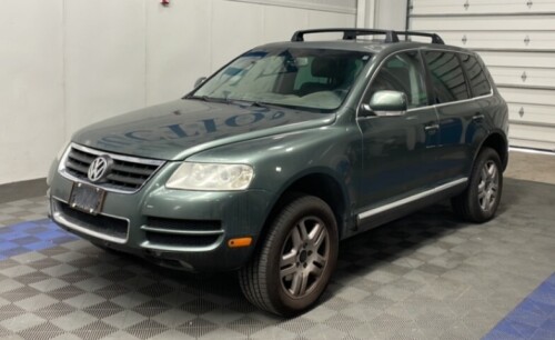 2005 Volkswagen Touareg - AWD!