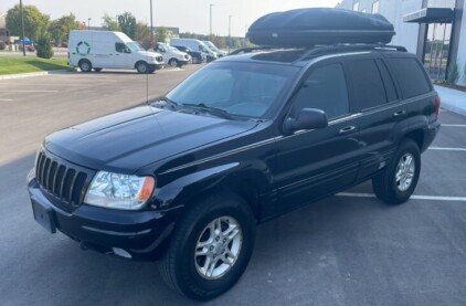 2000 Jeep Cherokee - 4x4 - Clean!