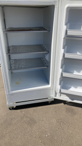 Frigidaire Commercial Feeeze On Cart