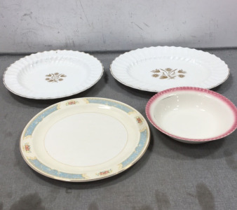 (4) Decorative Serving Dishes