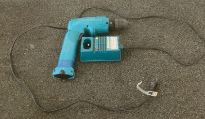 Makita Powerdrill and Charger