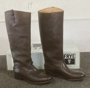 Frye Womens Boots Size 7B