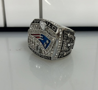New England Patriots 2001 Super Bowl Championship Replica Ring