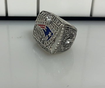New England Patriots 2001 Super Bowl Championship Replica Ring