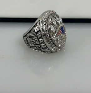 New England Patriots 2014 Super Bowl Championship Ring (Named to Tom Brady)