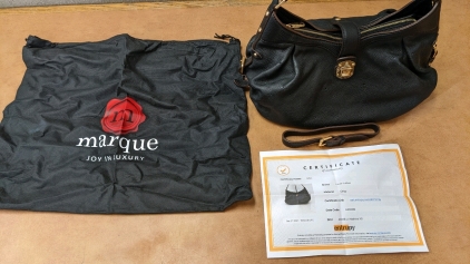 New Louis Vuitton Handbag w/CoA & Tote