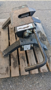 Husky Fifth Wheel Hitch